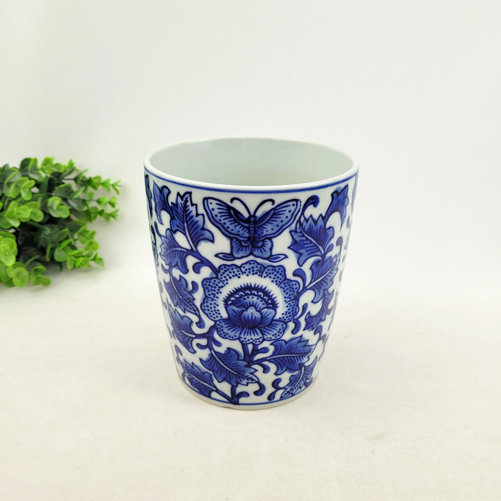 Vaso Azul E Branco 15X12cm Flores E Borboletas Porcelana - 2