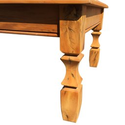 Mesa de Centro Artesanal Em Madeira Rústica Com Pés Esculpidos Libertas Rosas Artesanato - 6