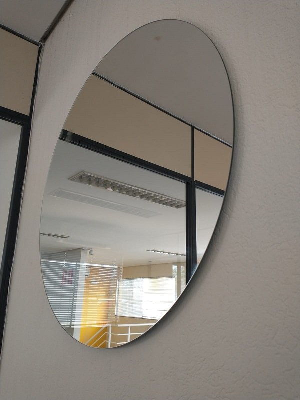 Espelho Redondo lapidado 50cm com pendurador