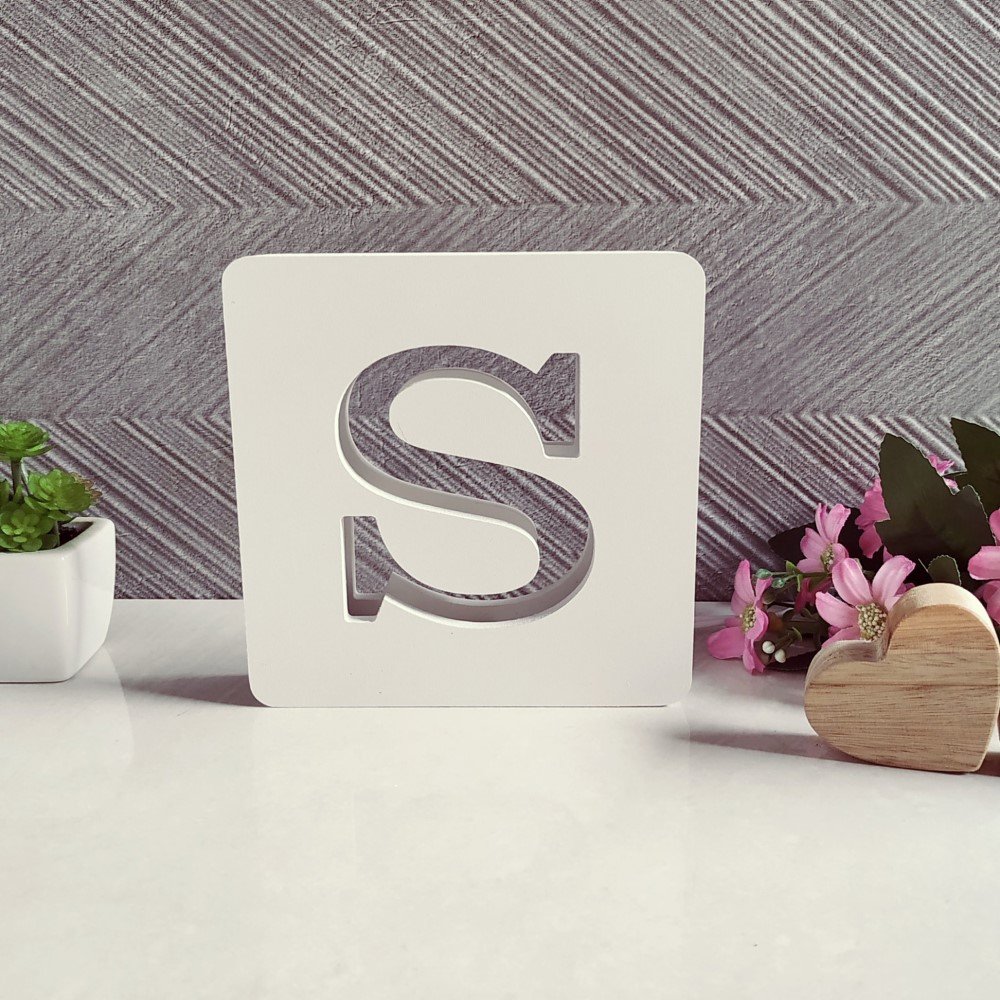 1 Luminária LED Mesa Letras Alfabeto Decorativa MDF Branco 14cm:S