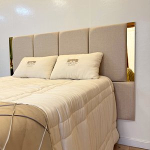 Cabeceira Estofada  em Linho com acrílico espelhado