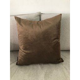 Kit 2 Capa Almofada Veludo Lisa 43x43 Ziper - Marrom - Lisa - 4