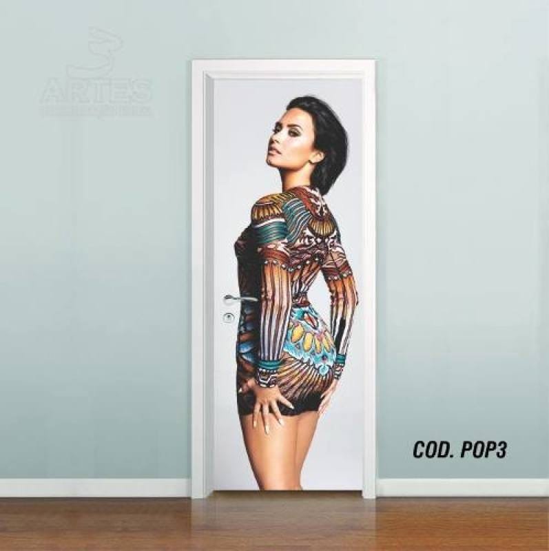 Adesivo De Porta Demi Lovato #03 - 0,80x2,10m - 1