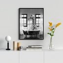 Ver imagem 2 de Quadro Banheiro Girafa Tomando Banho 33x24cm:moldura Preta