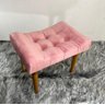 Puff Banqueta Retangular Decorativo com Pés Palito - Rosa Claro Veludo - 1