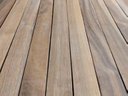 Ver imagem 2 de Deck De Madeira Ripado Cumaru Mesclado 2 cm x 7,0 cm x 2,50 metros – cx c/05 peças (0,875 M2)
