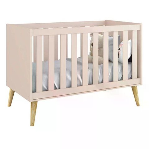 Berço Mini Cama Theo Rosa Fosco com Pés Madeira Natural - Reller Móveis Rosa Fosco