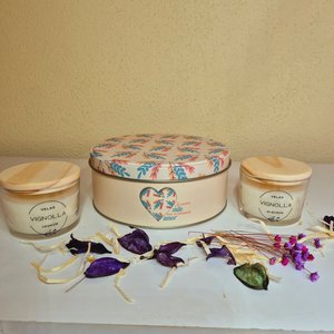 Dia Das Mães Kit Lata com 2 Velas Aromáticas com 90 Gramas:lata Verde Mãe