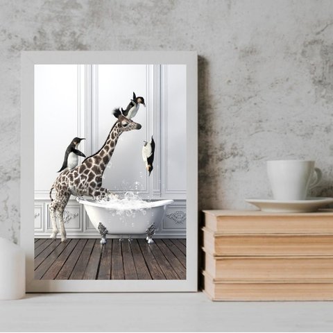 Quadro para Banheiro - Girafa e Pinguins 45x34cm - com Vidro:madeira Preta