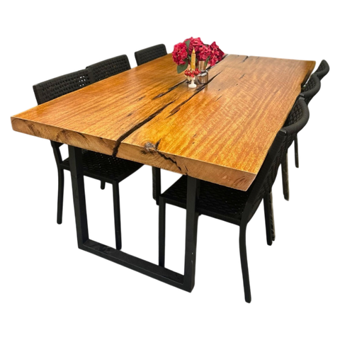 Mesa de Jantar Prancha Única em Madeira Maciça e Base de Ferro