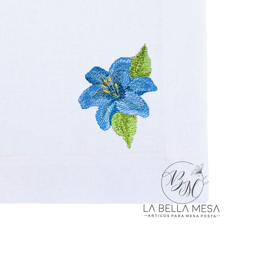 Guardanapo Linho Bordado Flor de Lírio Azul - 40 cm x 40 cm - 5