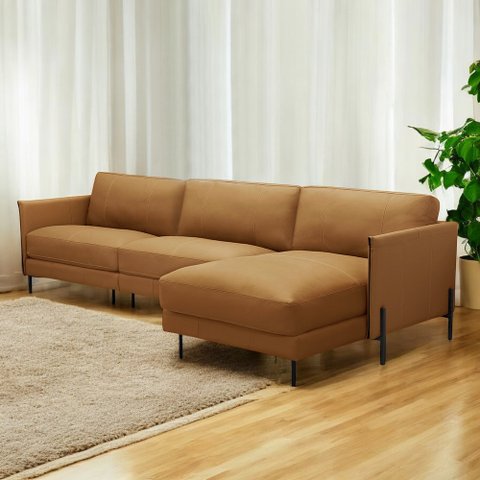 Sofá Decorativo Karine 5 Lugares Sala de Estar 330cm com Chaise Pés em Aço Couro Caramelo G88 - Gran