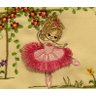 Toalha Bordada De Mão Lavabo Bailarina no Jardim Saia com Franja Fringer Dohler Artesanalle Creme Co - 3