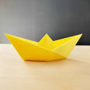 Estatueta Barquinho Origami P - 13,5cm comp. - Toque 3D:Amarelo