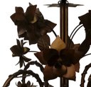 Ver imagem 6 de Lustre para Sala de Estar Rustica com Flores de Ferro Artesanais - Verniz