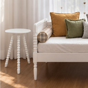 Ver imagem 2 de Mesa Lateral de Apoio em Madeira Maciça com Design Torneado Branco Fosco