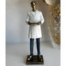 Estatueta Decoração Odontólogo Dentista Enfeite Resina 25cm - 2