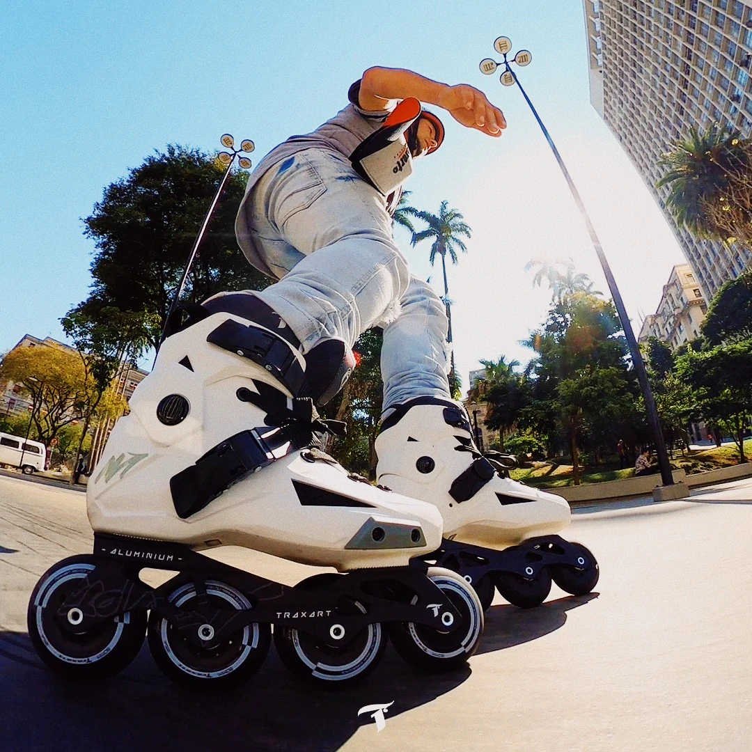 PATINS INLINE FREESTYLE TRAXART REVOLT - BRANCO 7 (USA) - 38/39 (BR) - 2