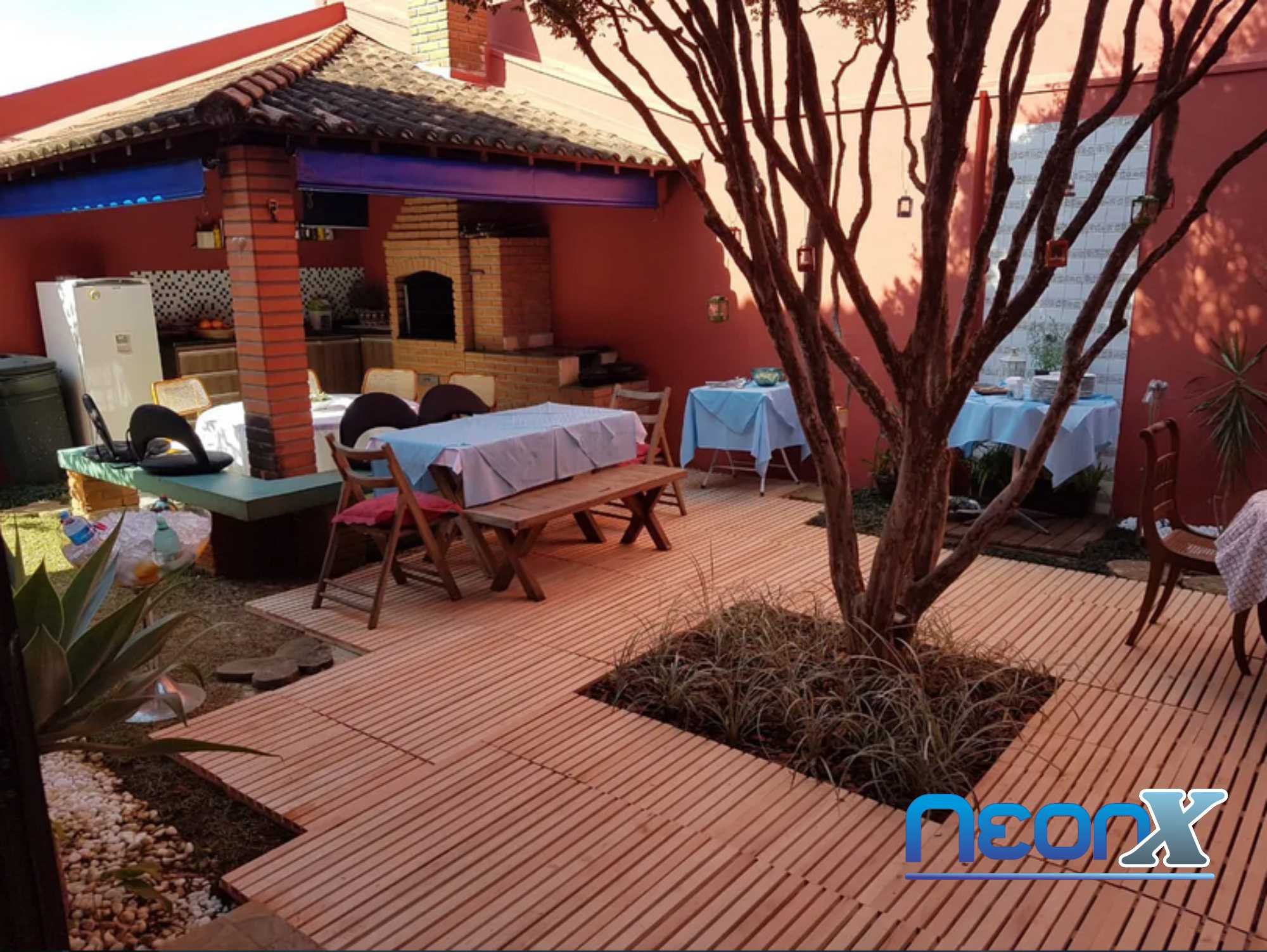 Deck De Madeira Modular 57x60 cm NeonX Com Pintura Roxo - 1