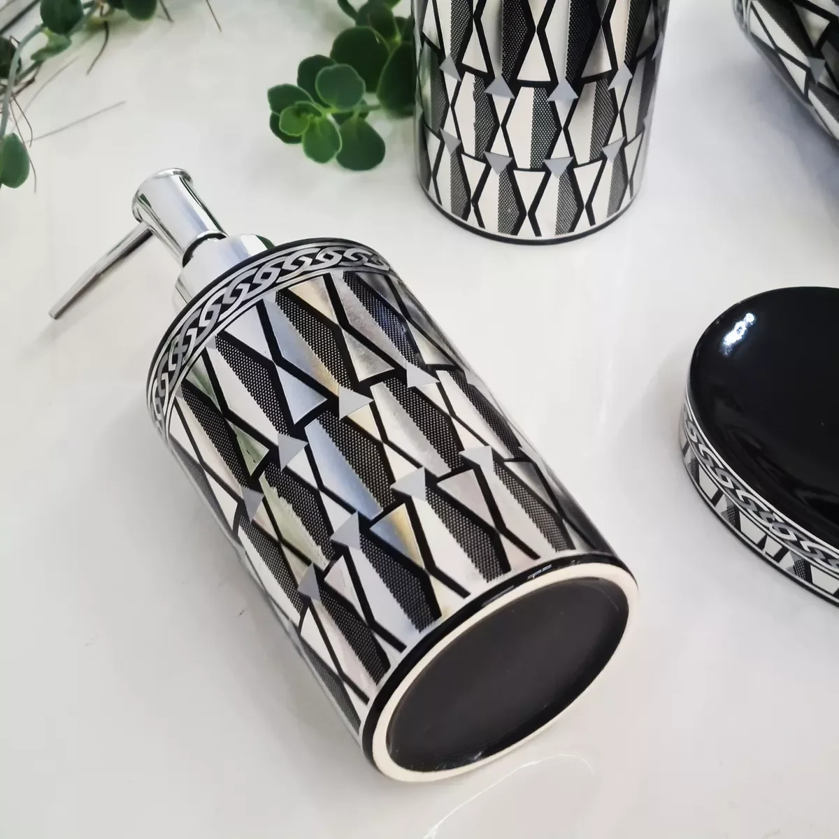 Kit Banheiro Luxo Prata Lavabo 4 Peças Porta Sab Liquído Escova - 2
