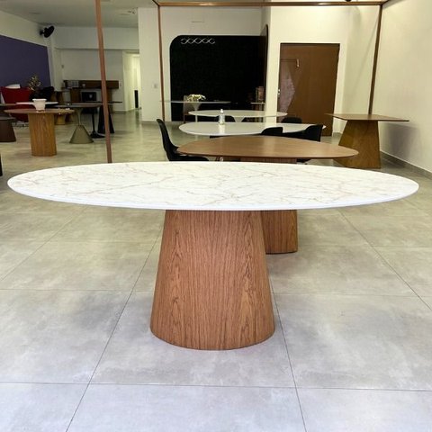 Mesa de Jantar Cone Oval 198x122 cm Tampo Marmorizado Calacata Bronze - Base Freijó