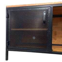 Rack de Madeira e Ferro Modelo Industrial com 2 Portas de Chapas - Cores Preto e Castanheira - 4
