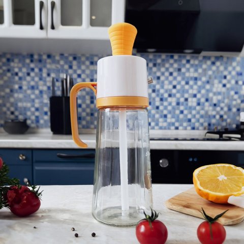 Garrafa Porta Óleo com Dispenser pincel em silicone - Amarelo