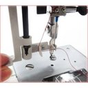 Ver imagem 7 de Máquina Automática para Bordar, Marca Janome, Modelo Memory Craft 230E, Completa Com Todos os Perten