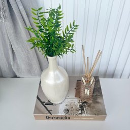 Decoração sala livro caixa + vaso garrafa + difusor âmbar - 4