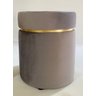 Puff Redondo em Veludo Cinza com Detalhe Dourado, Decorativo para Sala Moveis - 1