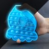 Pop It Brilha no Escuro Fluorescente Polvo Fidget Toy Brinquedo Anti Stress Sensorial - Azul - 4