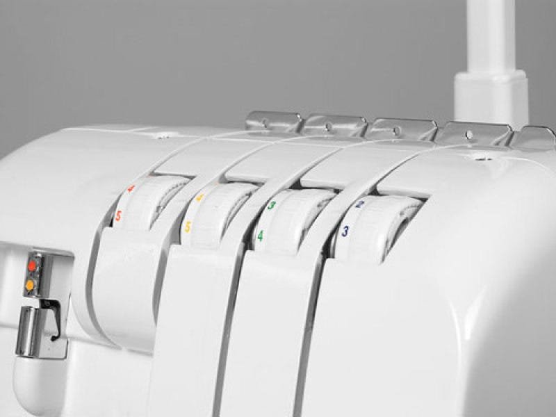 Overlock Doméstica HSO747D Siruba MadeiraMadeira