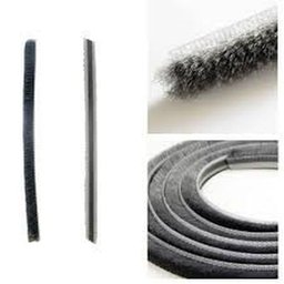 Veda Fresta Fita Escovinha Normal de Vedação Porta Janela Cinza 7x5mm 50Mts - 1