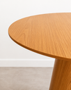 Ver imagem 3 de Mesa de Jantar Oval 140x90cm em MDF Freijó - Base Cone