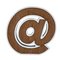 DECOR MADEIRA LETTER ARROBA BRANCO E MADEIRA URBAN - 1 DECOR MADEIRA LETTER ARROBA BRANCO E MADEIRA URBAN - 1