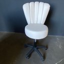 Ver imagem 2 de Cadeira Mocho Pétala Corino Bege - In9 Decor