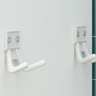 Armário Multiuso Siena 2 Portas C/ Gancho para Vassouras e Rodo Branco - 4