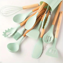Ver imagem 2 de Kit 12 Utensílios de Cozinha em Silicone e Cabo de Madeira Resistente Ao Calor - Verde Claro