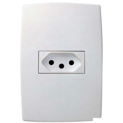 Conjunto montado de tomada horizontal 20A Pialplus Pial