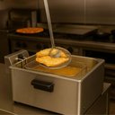 Ver imagem 4 de Kit 2 Escumadeira com Pegador para Fritura Inox 28cm Lyor Cozinha Buffet Restaurante