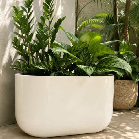 Vaso Jardineira Fibra de Vidro Lisboa Vietnamita 66,5cm Floreira Off White Brilho