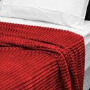 Ver imagem 2 de Cobertor Manta Casal Soft Canelada 2,20m x 1,80m Califórnia Cor Vermelho