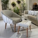 Ver imagem 2 de Kit Poltrona Giovana Puff Capitonê Luxo e Almofadas em Sued Premium:bege Pés Madeira Claro
