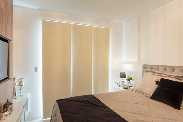 Persiana Painel (2,00Lar. x 2,25Alt.) Tecido Blackout Marrom - Vogaflex
