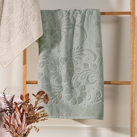 Toalha de Banho Velvet Flower Lunar 68x1,40m