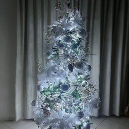 Arvore de Natal Decorada Super Luxo Branca e Dourada 1,80m 643 Galhos Luxo - 4