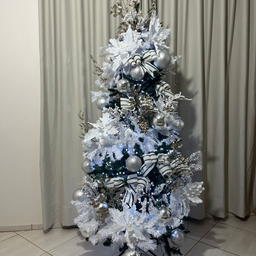 Arvore de Natal Decorada Super Luxo Branca e Dourada 1,80m 643 Galhos Luxo - 5