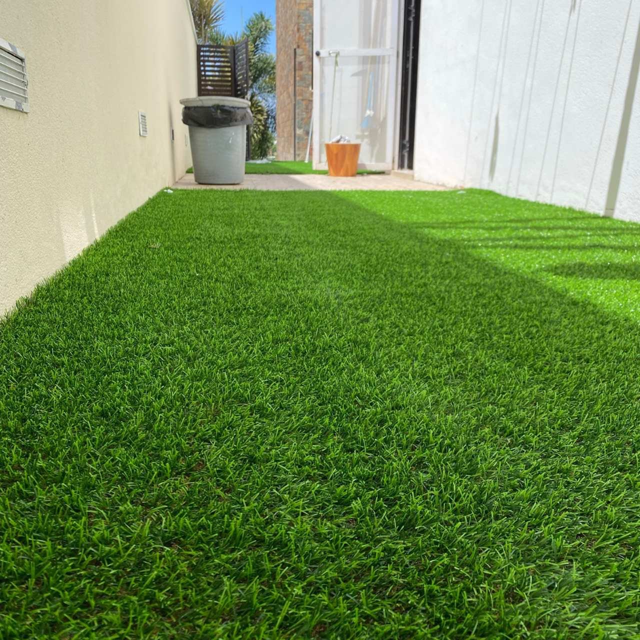 Grama Sintética Noronha Paisagista Premium - 20mm de Altura (1m²) Padrão Europeu SOL&SOMBRA - 2