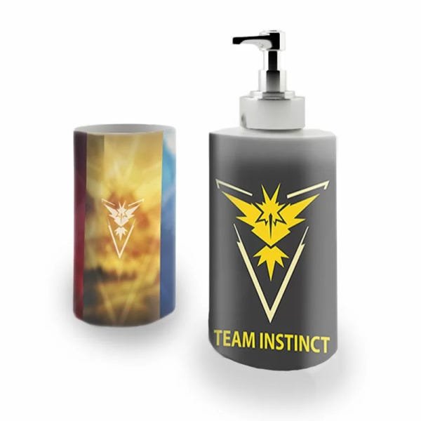 Kit Banheiro Saboneteira + Porta Escovas Porcelana Pokemon Team Instinct 400ml (BD01) é ruim? Kit Banheiro Saboneteira + Porta Escovas Porcelana Pokemon Team Instinct 400ml (BD01) é boa?