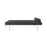 Couch Barcelona Cromado em Couro Natural Preto - 1